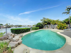 Spacious Family Home on Canal, Banksia Beach